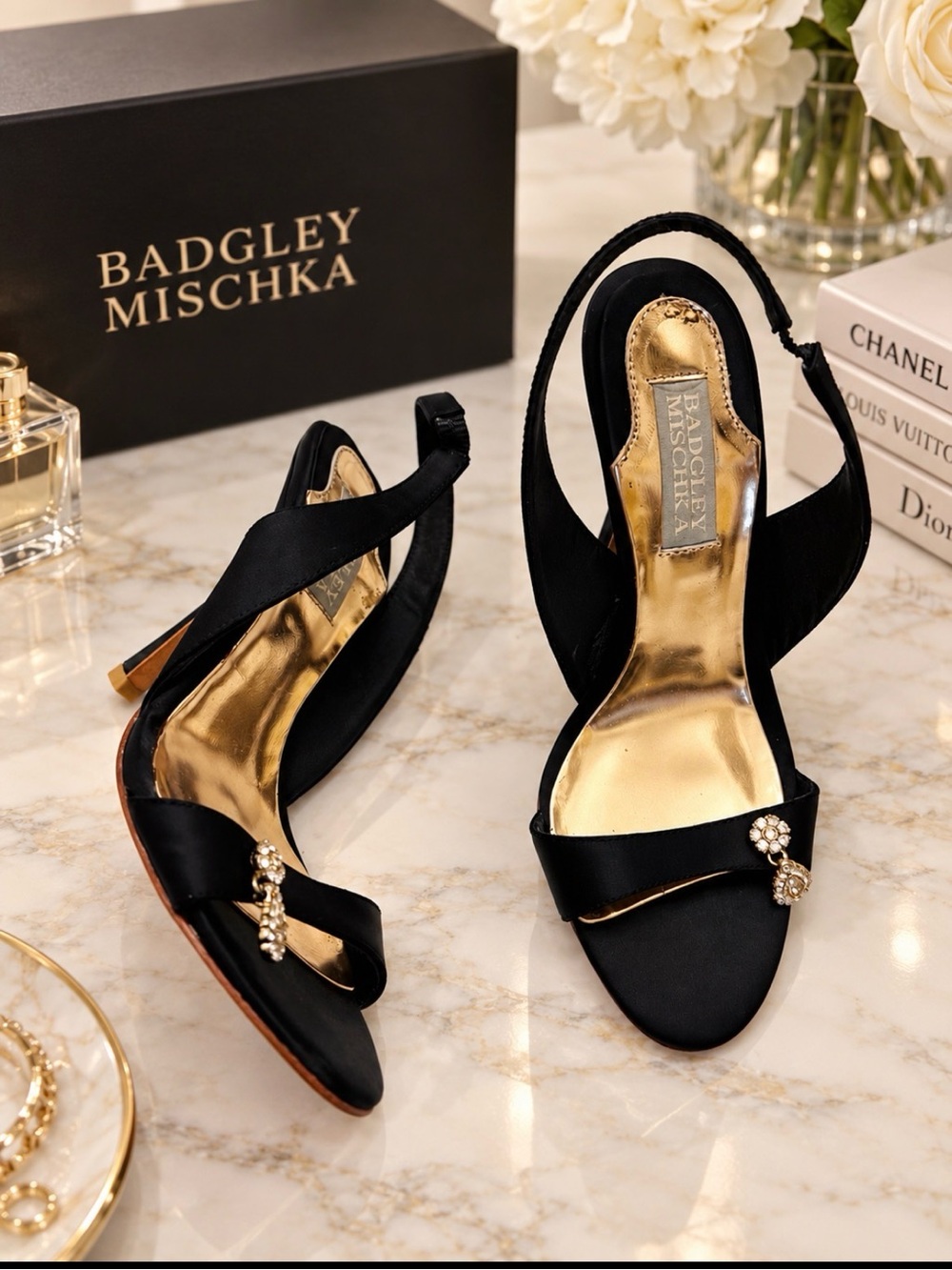 Badgley Mischka Black Satin black heels sz 6
